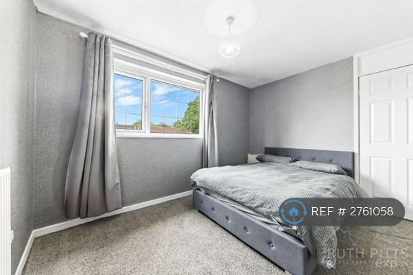 Bedroom 1 - Side c