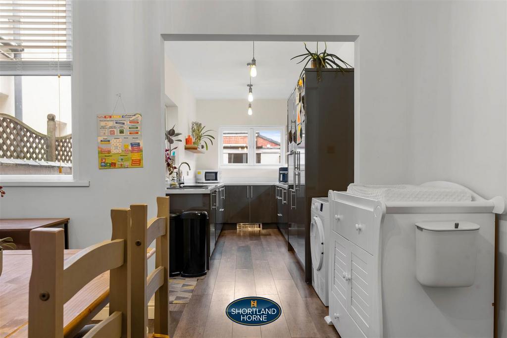 Dining room/kitchen