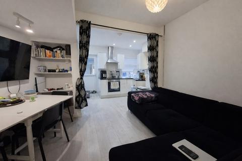 1 bedroom apartment to rent, Hilsea Street, London, E5