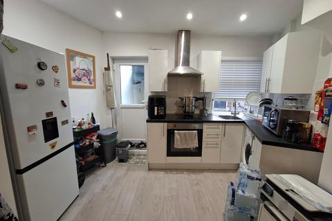 1 bedroom apartment to rent, Hilsea Street, London, E5