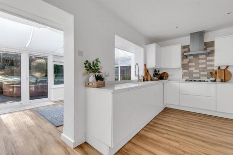 4 bedroom detached house for sale, Exeter Road, Honiton