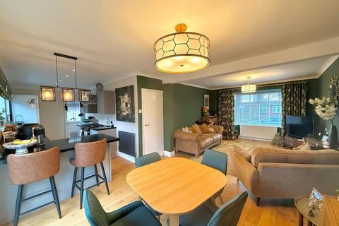 undefined, Lawn, Swindon SN3