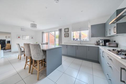 5 bedroom detached house for sale, Johnson Avenue, Bedford