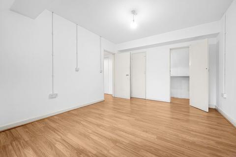 2 bedroom flat to rent, Culling Road, London, SE16