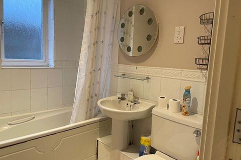 1 bedroom flat to rent, Chartley House, 26 Horn Lane, Acton