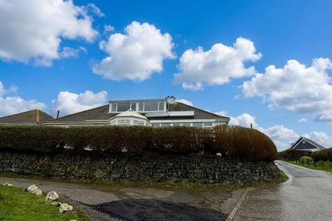 5 bedroom bungalow to rent, Pelanyk, Housel Bay