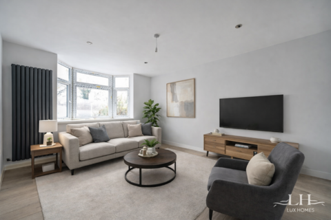 4 bedroom semi-detached house for sale, Slewins Lane, Hornchurch