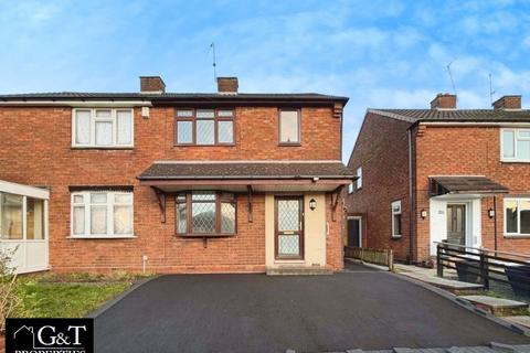 3 bedroom semi-detached house to rent, Bromley, Brierley Hill