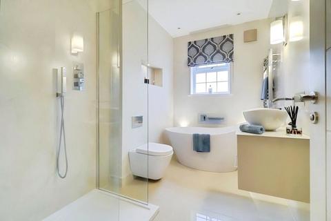2 bedroom penthouse to rent, Madison Gardens, Near Hartshead, Liversedge, WF15