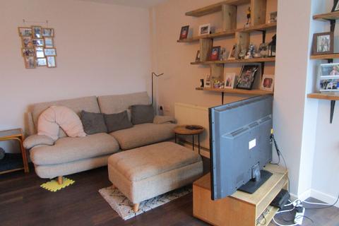 2 bedroom apartment to rent, Cattedown Road, Plymouth