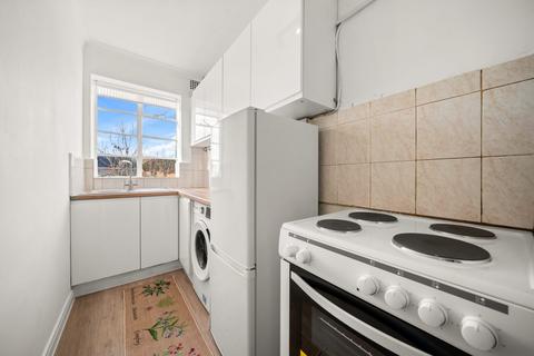 1 bedroom flat to rent, Wyke Road, London SW20