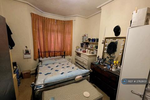 undefined, Inwood Road, Hounslow, TW3
