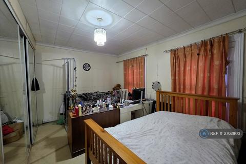 undefined, Inwood Road, Hounslow, TW3