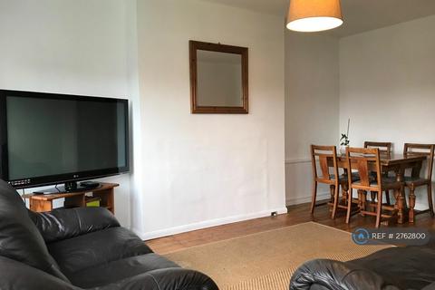 2 bedroom flat to rent, Bradley House, London, SE16