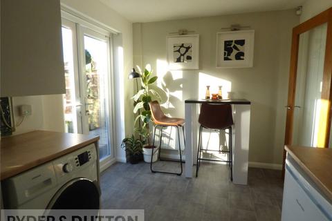 2 bedroom semi-detached house to rent, Alderman Foley Drive, Rochdale, Greater Manchester, OL12