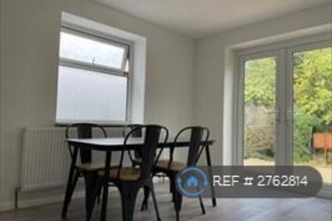 1 bedroom in a house share to rent, Fremantle Road, Belvedere, DA17
