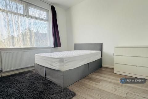 1 bedroom in a house share to rent, Fremantle Road, Belvedere, DA17