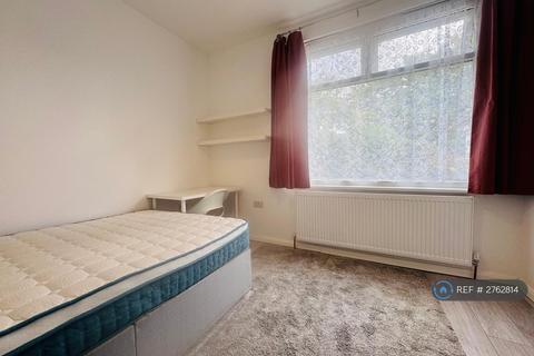 1 bedroom in a house share to rent, Fremantle Road, Belvedere, DA17