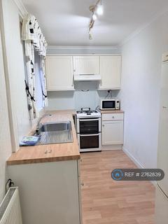 3 bedroom terraced house to rent, East Avenue, Wolverhampton, WV11