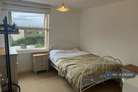6 bedroom terraced house to rent, Fishponds, Bristol, BS16