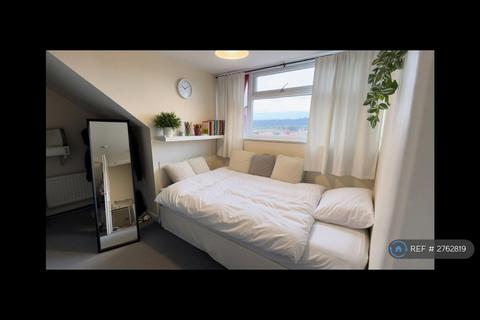 6 bedroom terraced house to rent, Fishponds, Bristol, BS16