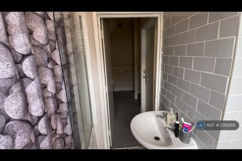 6 bedroom terraced house to rent, Fishponds, Bristol, BS16