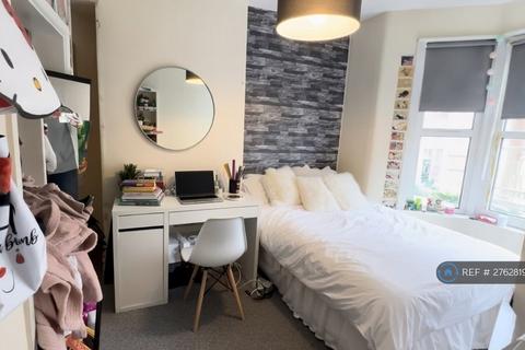 6 bedroom terraced house to rent, Fishponds, Bristol, BS16