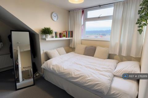 6 bedroom terraced house to rent, Fishponds, Bristol, BS16
