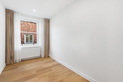 3 bedroom apartment to rent, Buckingham Gate, London, SW1E