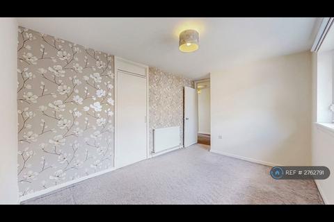 2 bedroom flat to rent, Irving Quadrant, Clydebank, G81