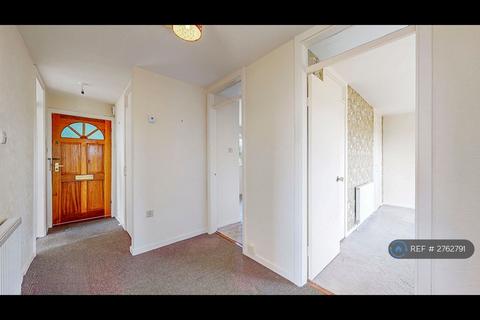 2 bedroom flat to rent, Irving Quadrant, Clydebank, G81