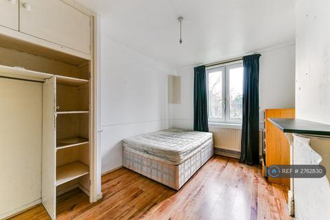 3 bedroom flat to rent, Warwick Grove, London, E5