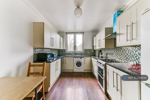 3 bedroom flat to rent, Warwick Grove, London, E5