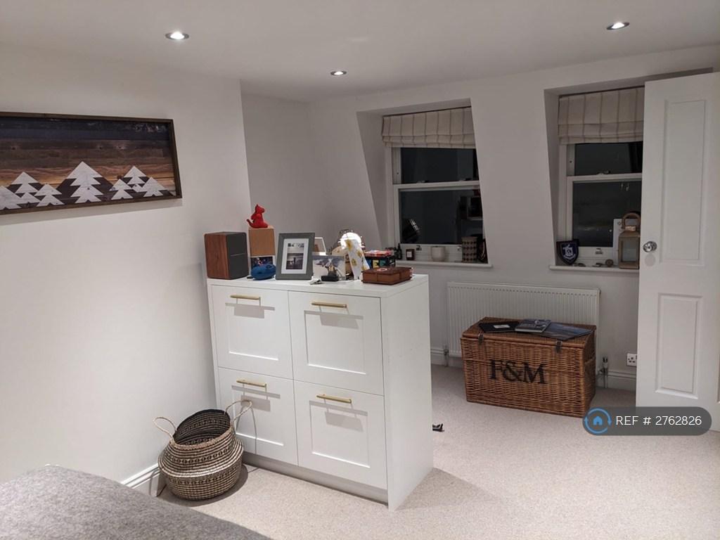 Bedroom (2nd Floor)