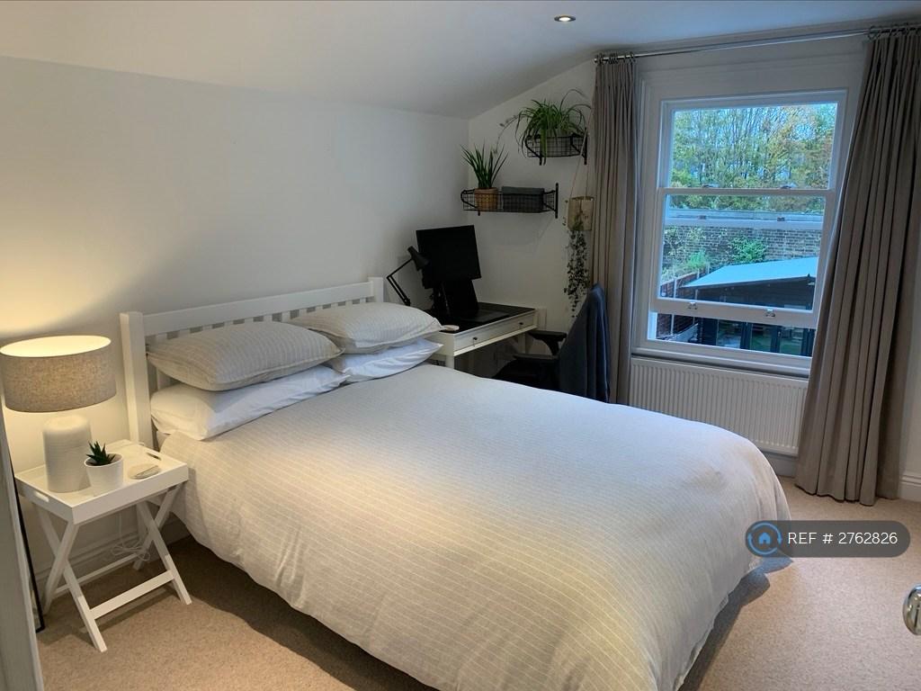 Bedroom (1st Floor)