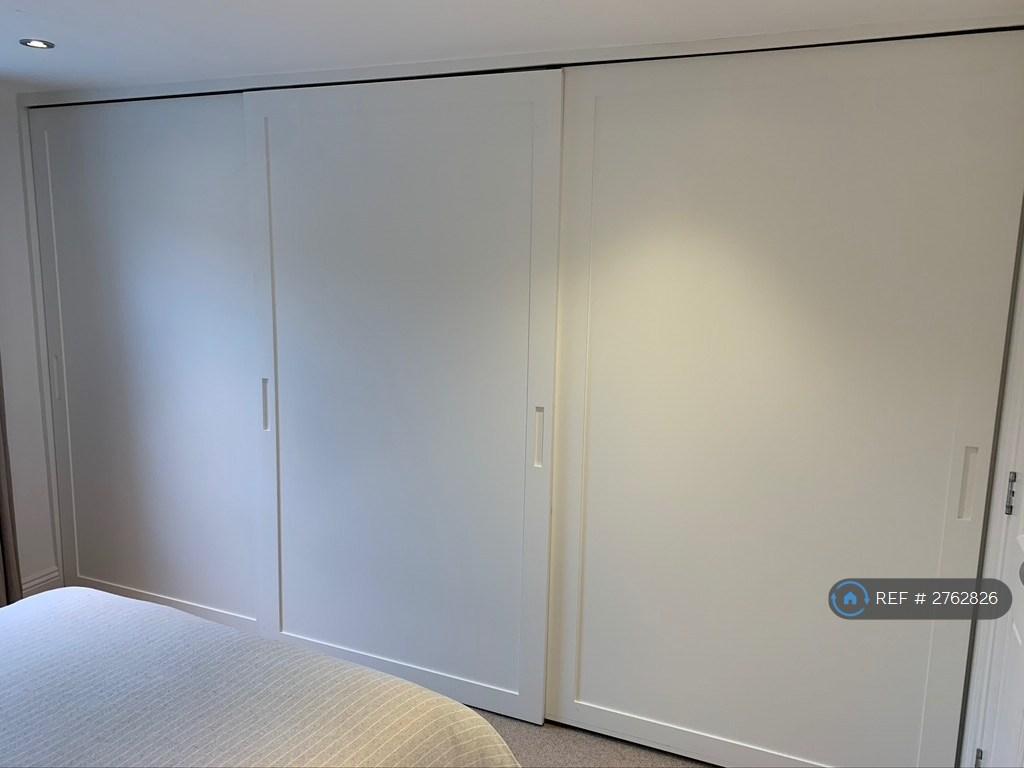 Bedroom (1st Floor)