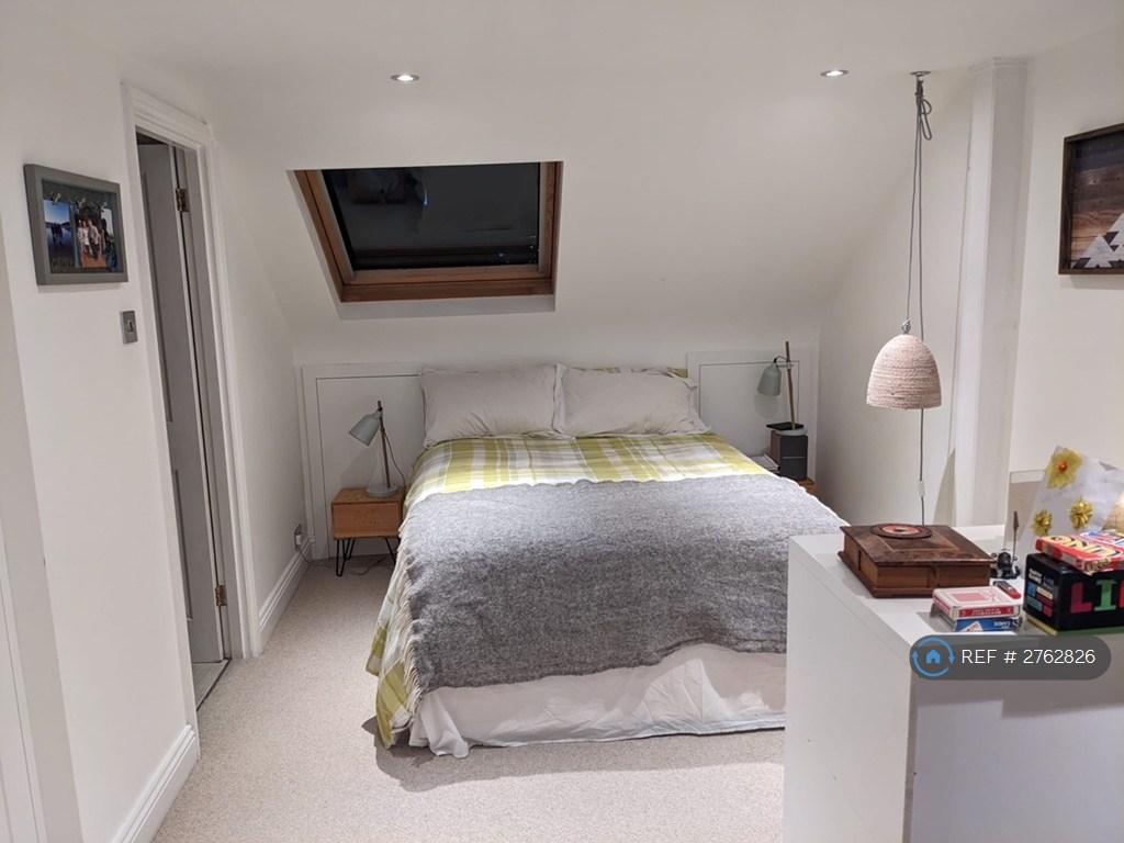Bedroom (2nd Floor)
