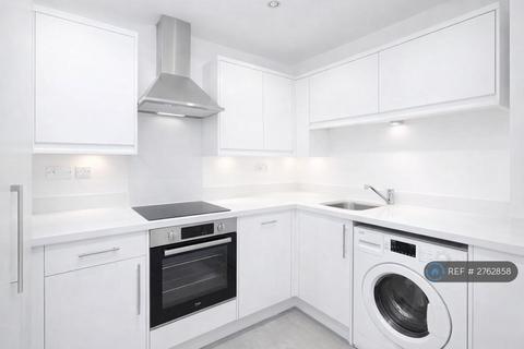 2 bedroom flat to rent, Withington Road, Manchester, M16
