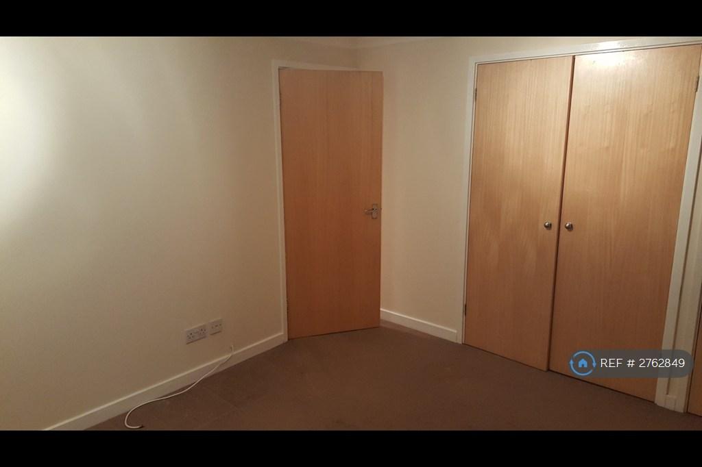 Master Bedroom 4