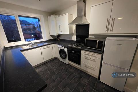 2 bedroom flat to rent, Redmires Court, Salford, M5