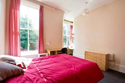 undefined, Forest Rd West Flat 2, Arboretum NG7