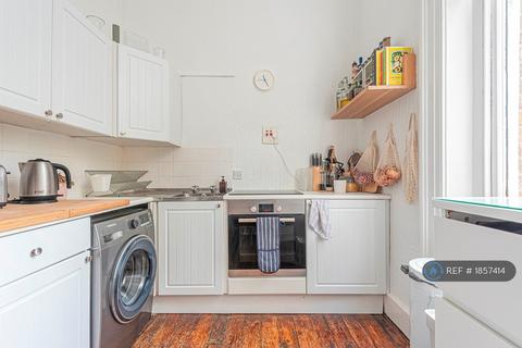 1 bedroom flat to rent, Kidbrooke Grove, London, SE3