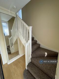 4 bedroom semi-detached house to rent, Stevens Road, Dagenham, RM8