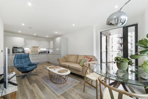 2 bedroom apartment to rent, Osiers Road, SW18
