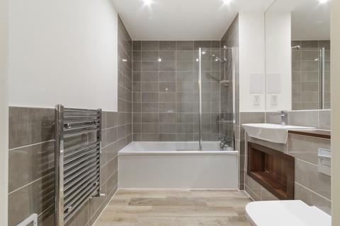 2 bedroom apartment to rent, Osiers Road, SW18