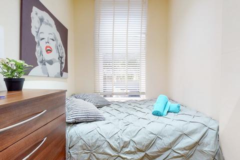Studio to rent, Anson Road