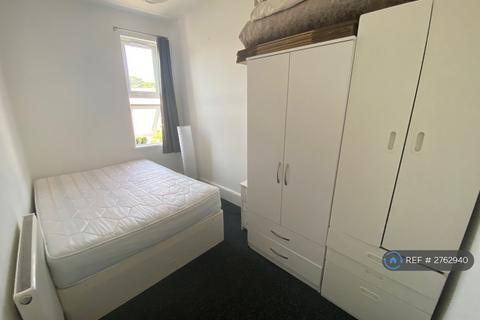 1 bedroom flat to rent, Belgrave Road, Ilford, IG1