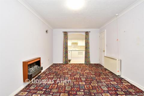 1 bedroom flat for sale, Cunningham Close, Romford RM6