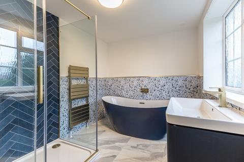 3 bedroom bungalow for sale, Horbury Road, Wakefield, WF2