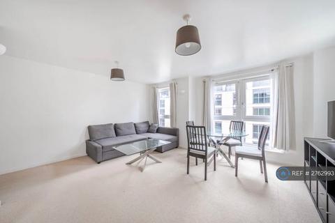 2 bedroom flat to rent, Pine House, London, SW6